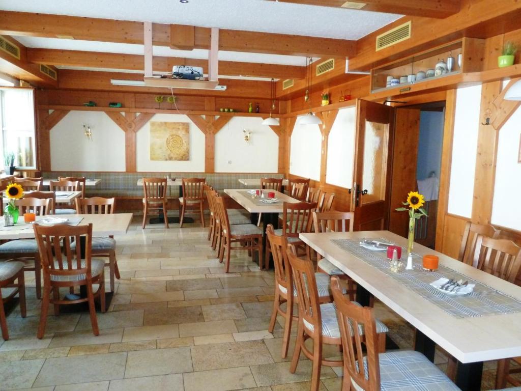 Gasthof Zum Brunnen Mörnsheim Dış mekan fotoğraf