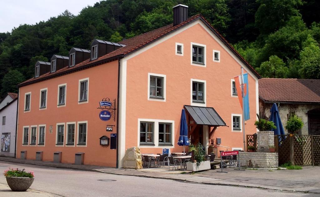 Gasthof Zum Brunnen Mörnsheim Dış mekan fotoğraf
